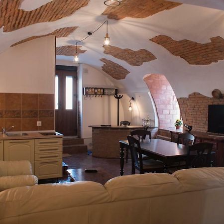 Wine Studio Central Residence Sibiu Exterior photo